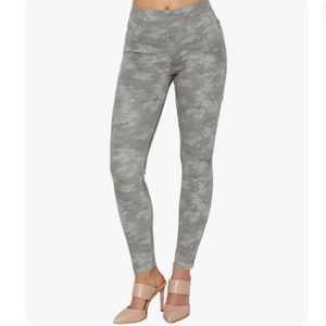SPANX Jean-ish Ankle Leggings Stone Wash Camo LG